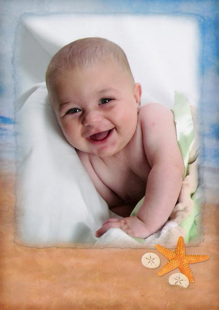 LorenzoSixMonthOldPicture01