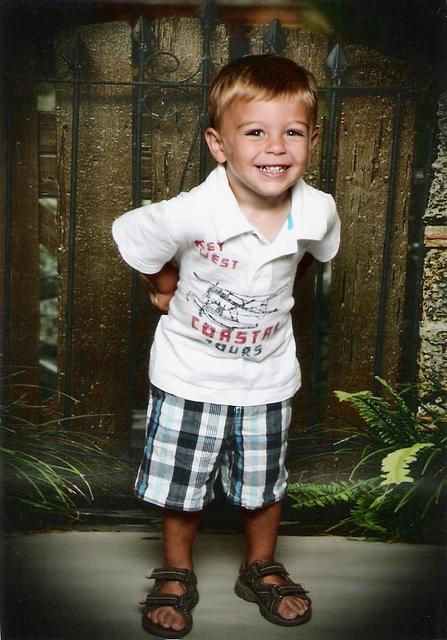 Lorenzo2yrPic-04.jpg