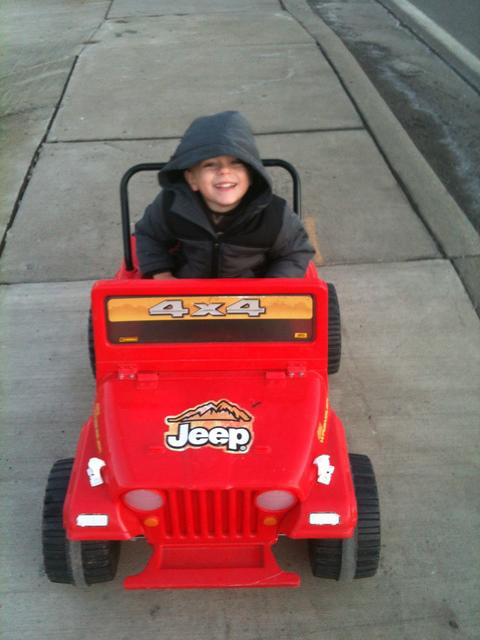 TheLittleGuyDrivingHisJeep_01062012.JPG
