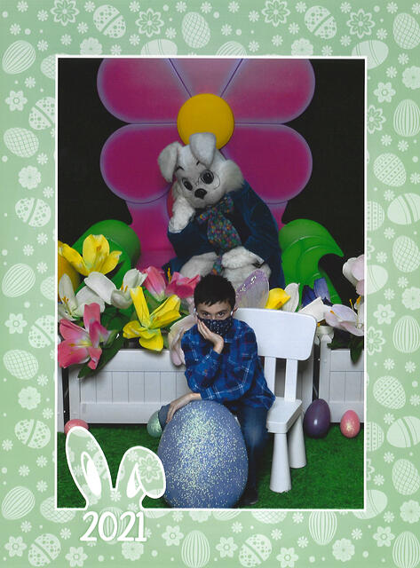 LucianoWithEasterBunny 03162021 001