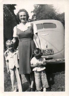 NanaMom&AuntFaye.jpg