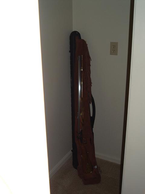 Flint Lock Hawkens Rifle