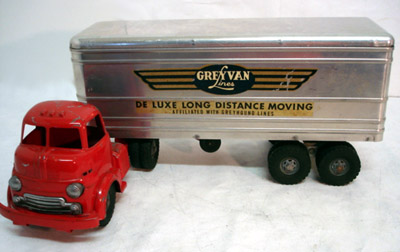 GreyVanLines01