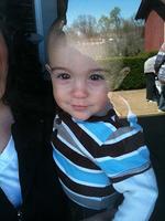 MiniMiniMeWatchingTheEasterEggHunt_04072012