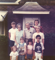 MiceliGrandparentsAndGrandchildrenJuly1976